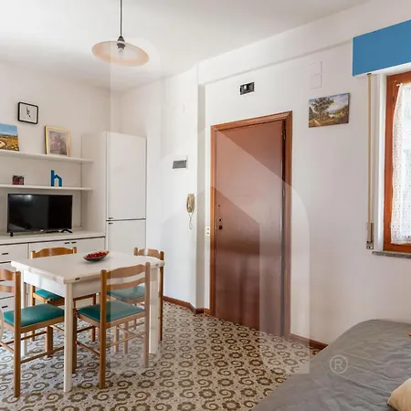 Homiday - Lungomare Dei Pini Appartement