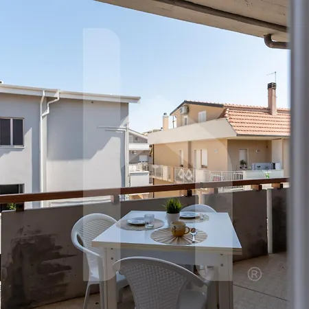 Homiday - Lungomare Dei Pini Apartmán Pineto