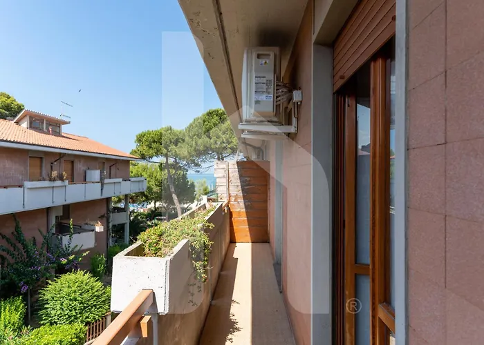 Homiday - Lungomare Dei Pini *